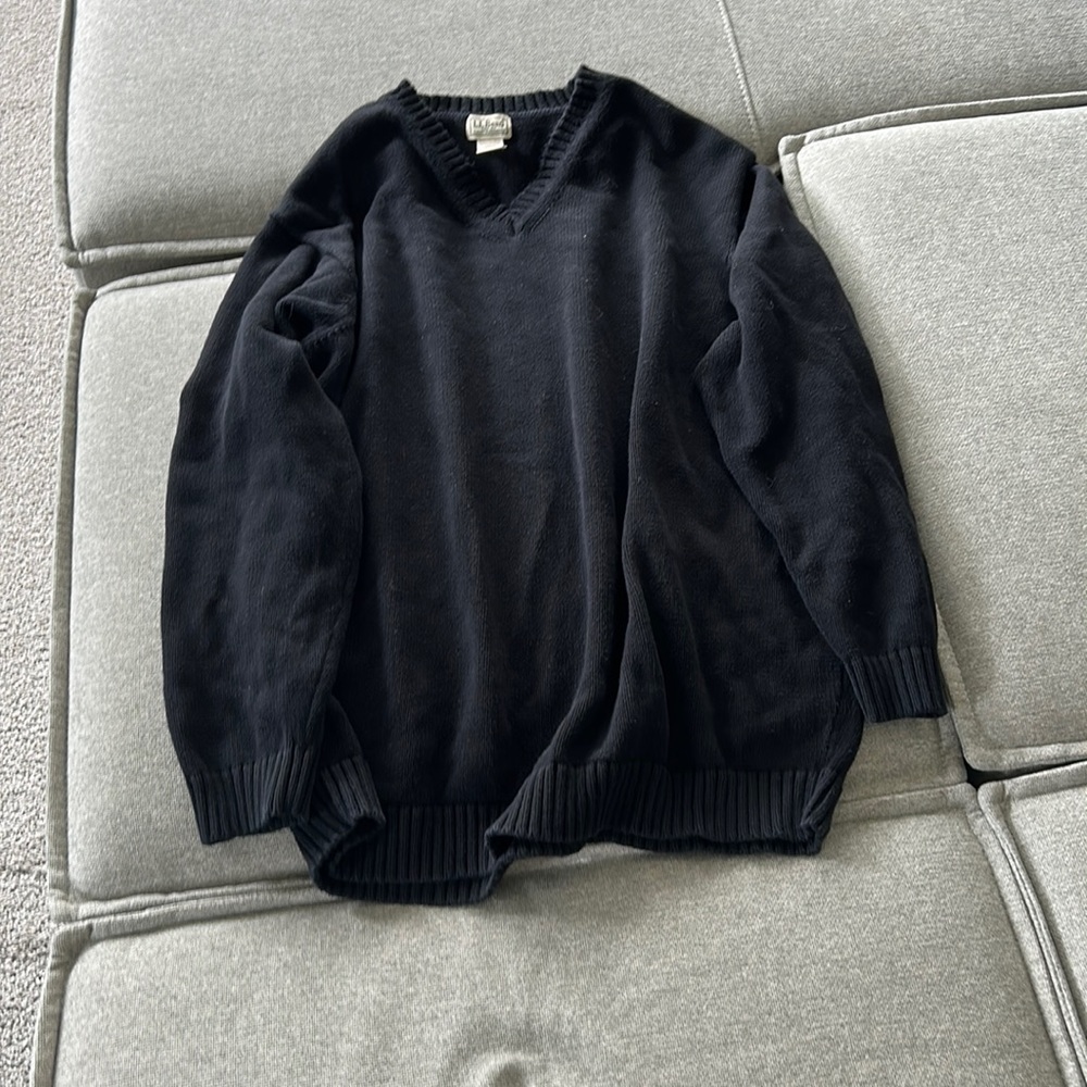 Vintage 90’s Black V-Neck Sweater